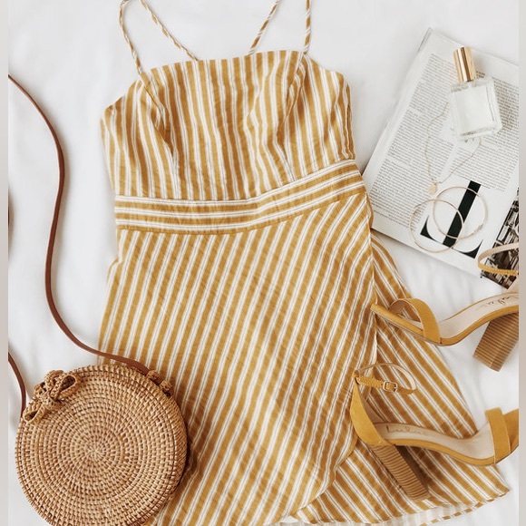 Lulus Central Park Striped Dress Sz S Yellow/White - Picture 4 of 6